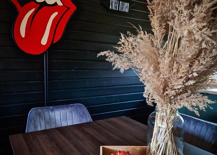 Przystanek Wdzydze Perła Jezior *